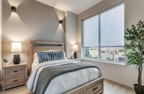 Cityplace Apartment | Modern Luxe Apt West Village