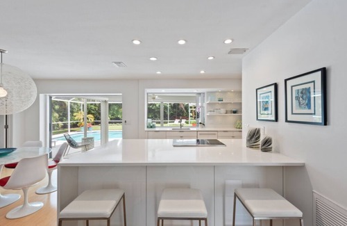Park Shore House | Modern, Luxurious Villa in Park Shore w/Private Beach Access & Heated Pool