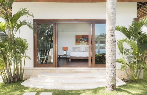 Manggis Villa | Modern Luxury 5 Bdr Ocean front Villa w/Infinity Pool in Candidasa