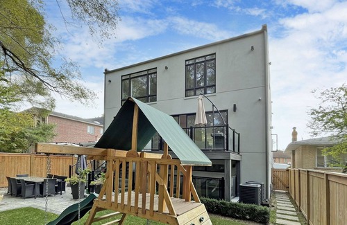 Midtown Toronto House | Modern Luxury 5 Bedroom House - Midtown Toronto