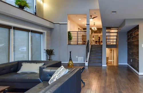 Arlington Views House | Modern Luxury 5 minutes to DC
