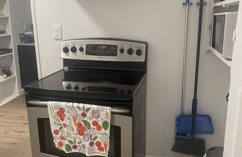 Willimantic Apartment | Modern Luxury Downtown Apartment-3 minutes from Eastern University