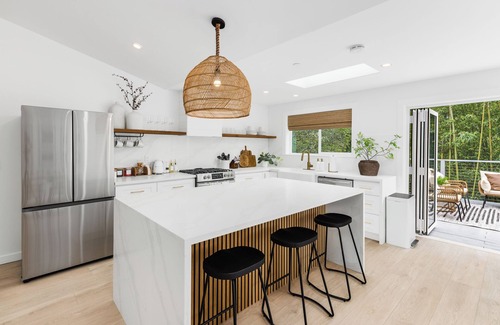 Forestville House | Modern Luxury Home by Russian River - Private Hot Tub, Office, EV Charger, Deck!