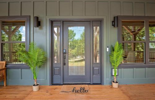 Rossville House | Modern Luxury Retreat Stay Near Chattanooga