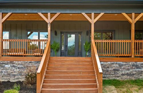 Rossville House | Modern Luxury Retreat Stay Near Chattanooga