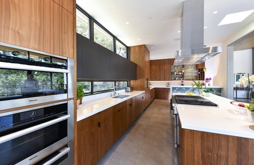 Sonoma House | Modern Luxury Villa at base of Sonoma Mountain- Includes Wine Tasting Passport