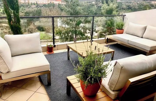 Tomar House | Modern Luxury Villa Guesthouse Do Sol