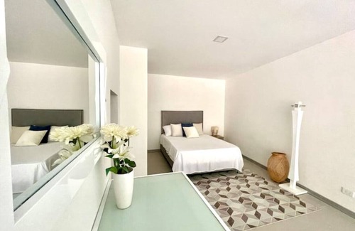 Las Lomas I House | Modern mansion🔝 with jacuzzi🤩, 5BR in Poblado💎