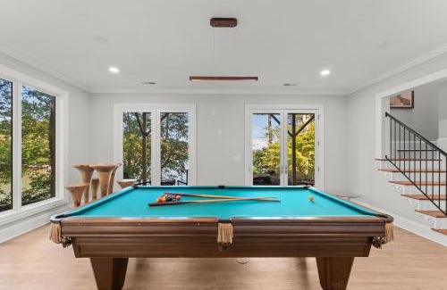 Denver House | Modern Masterpiece by AvantStay Waterfront Private Dock