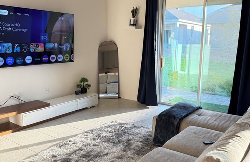 Haines City House | Modern Minimalist Home Near Disney– Private & Brand New, Ideal for Families