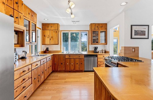 Marshall House | Modern Mountain Home 20 minutes from Asheville