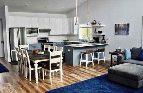 Talkeetna House | Modern Mountain Retreat - Tri River Hideaway only 2 miles to downtown Talkeetna