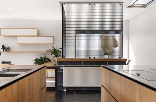 Kelvin Heights House | Modern Muse - A luxurious two-storey villa