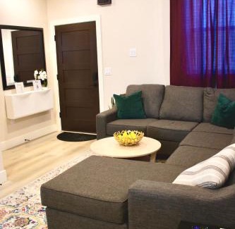 Vancouver House | Modern New Build Home 5 min from downtown