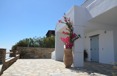 Tinos Villa | Modern new villa with Aegean and Mykonos View