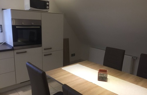 Wellesweiler Apartment | Modern, newly renovated * - apartment in a quiet location on the outskirts, 86 m²