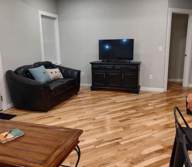 La Crosse Apartment | Modern, Newly-Renovated Home in the heart of LAX
