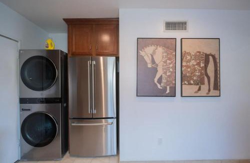 West Los Angeles House | Modern Oasis Close to UCLA & Beverly Hills