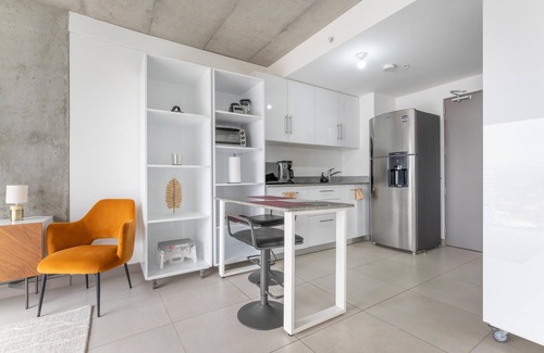 Curridabat Apartment | Modern Oasis iFreses, 18th floor! AC, TV and Pool
