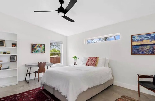 St. Johns House | Modern Oasis in Central Austin | 8 min from DT