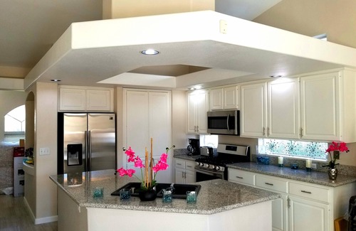 Silverado Ranch House | Modern oasis in Las Vegas