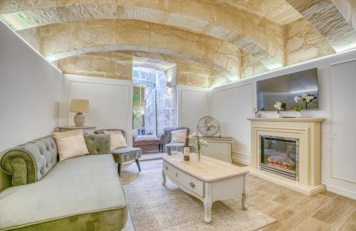 Rabat Apartment | Modern Oasis Near Mdina with Rooftop Pool & View