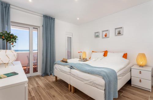 Cavacos House | Modern ocean view apt 2 min walk to beach