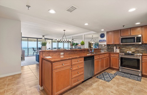 Bethune Beach Condo | ✨Modern Oceanfront Getaway-Chadham by the Sea 413✨