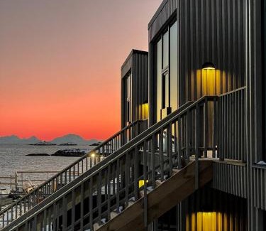 Henningsvaer Apartment | Modern One-Bedroom Apartment
