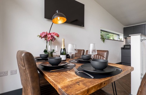 Exeter House | Modern, open plan property outside Exeter and Dartmoor, with stunning views.
