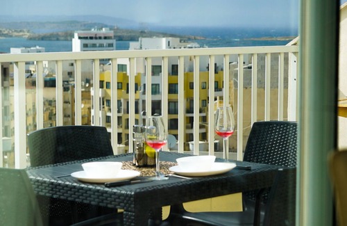 Qawra Apartment | Modern penthouse with a spacious terrace and view