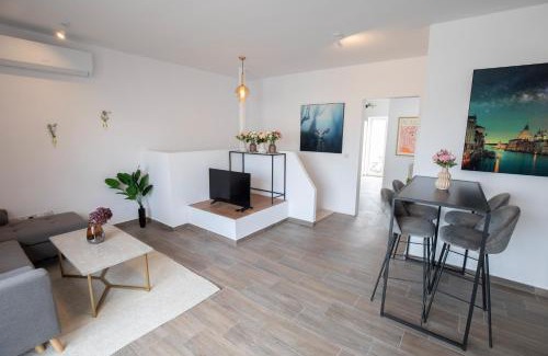 Msida Apartment | Modern Penthouse with Sea & Valletta view