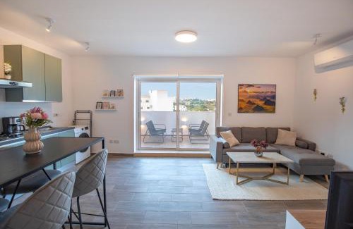 Msida Apartment | Modern Penthouse with Sea & Valletta view