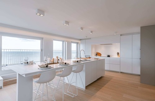 Middelkerke Apartment | Modern penthouse with magnificent sea views