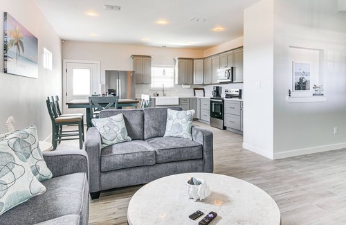 Port Isabel House | Modern Port Isabel Home: Coastal Family Home!