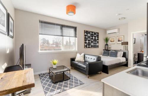 Belmont Apartment | Modern Portland Studio - Food Carts & Local Shops