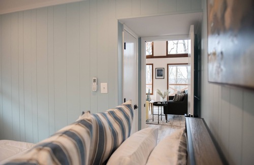 Bluemont Cabin | Modern Private Cabin