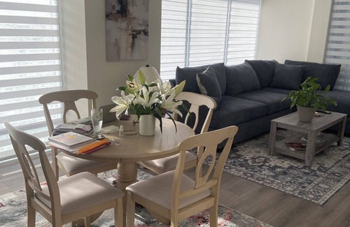Vaughan Condo | 🛏️ Modern Private Room with Ensuite – 2 Min Walk to Vaughan Mills