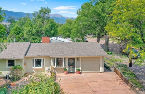 Colorado Springs Apartment | Modern Private Suite - Walkable Central Location