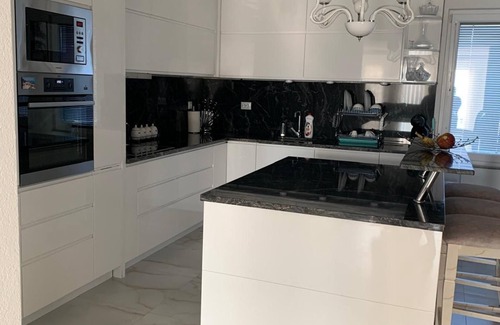 Kicevo Villa | Modern Property with Gym