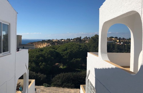 Vale de Centianes Apartment | Modern, quietly located vacation apartment with sea view + close to the beach, fully air-conditioned