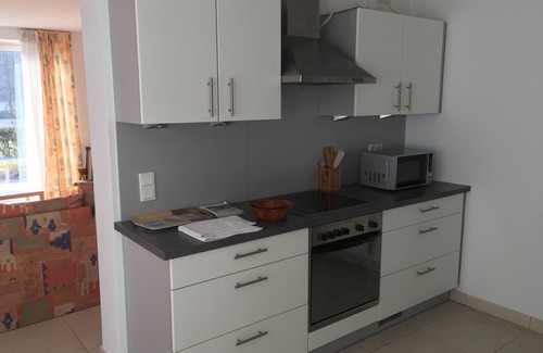 Friedrichsdorf Apartment | Modern, quiet apartment in the countryside - in 30 minutes by train to Messe Frankfurt