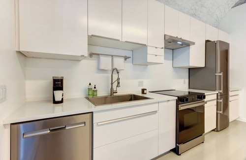 Abercorn Heights Apartment | Modern Quonset Hut in Midtown Savannah