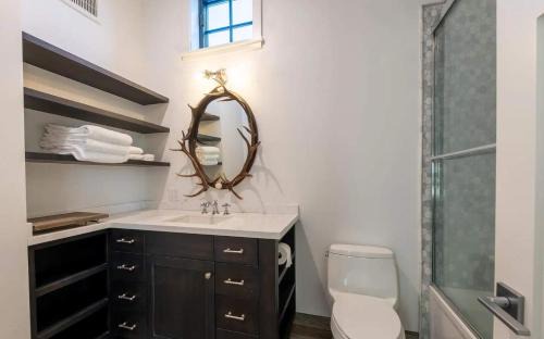 Driggs House | Modern Ranch Home on Private 40 Acres