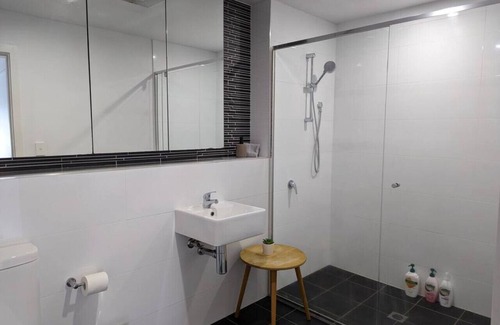 Wright Apartment | Modern & Relaxed Apartment, Great Views @Wright