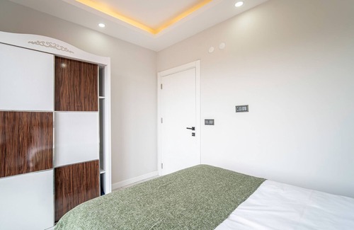 Aksu Apartment | Modern Residence with Shared Pool in Antalya Aksu