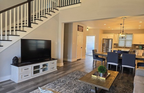 Sherman House | Modern retreat in Sherman