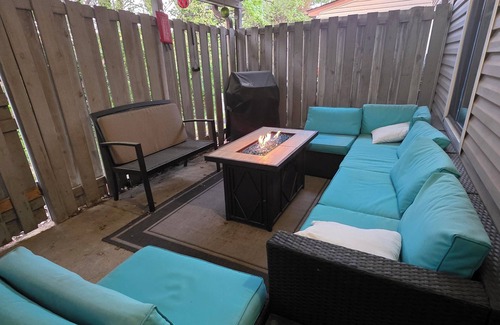 High Point Condo | Modern/Retro 2br Condo by Exceptional Stays