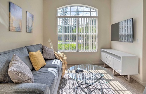 Royal Palm Beach House | Modern Royal Palm Beach Home 14 Mi to Beaches