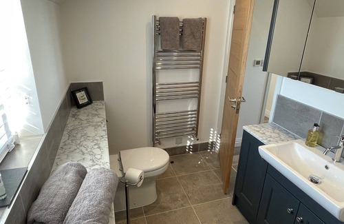 Slindon Cottage | Modern rural cottage under the dark night skies of the South Downs National Park